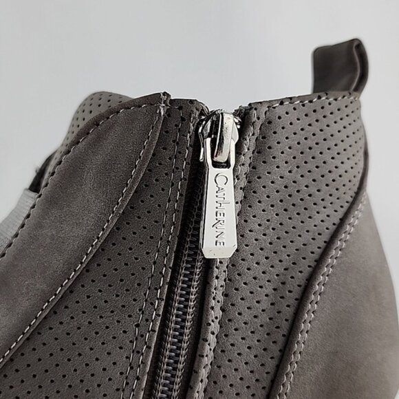 Catherine Malandrino Women’s Sabra Grey Ankle Booties Wedge Side Zipper Size 6.5 - Picture 9 of 16